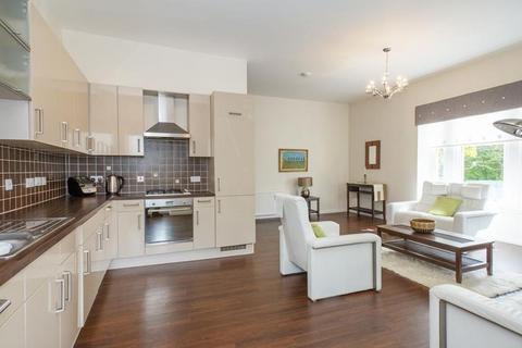 2 bedroom flat to rent, Woodlands Avenue, Cults, AB15