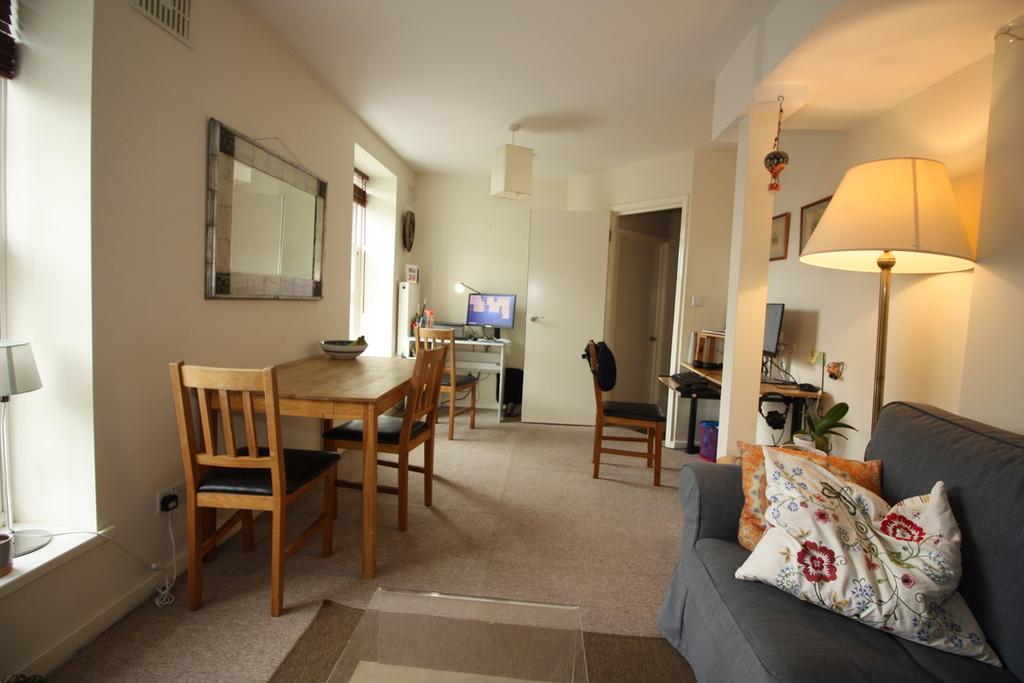 Ferndale Road, London SW9 1 bed apartment £1,550 pcm (£358 pw)