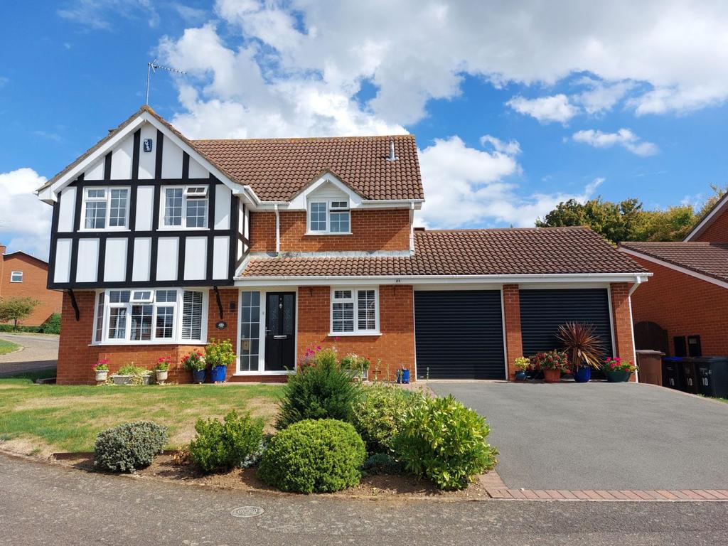 Frosty Hollow, East Hunsbury, Northampton NN4 0SY 4 bed detached house