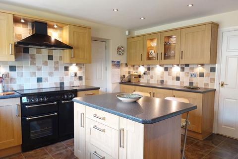 4 bedroom detached house for sale - Frosty Hollow, East Hunsbury, Northampton NN4 0SY