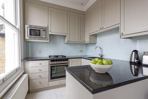 2 bedroom apartment to rent, Salcott Road, SW11