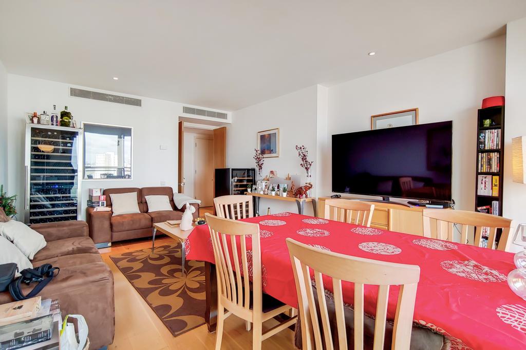 Reception/Kitchen