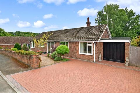 4 bedroom detached bungalow for sale - Ashford Road, Bearsted, Maidstone, Kent
