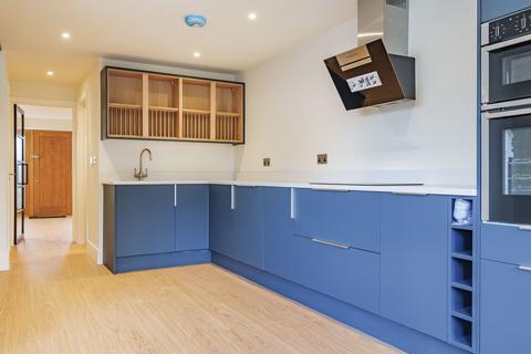 2 bedroom detached house for sale, High Street, Billingshurst