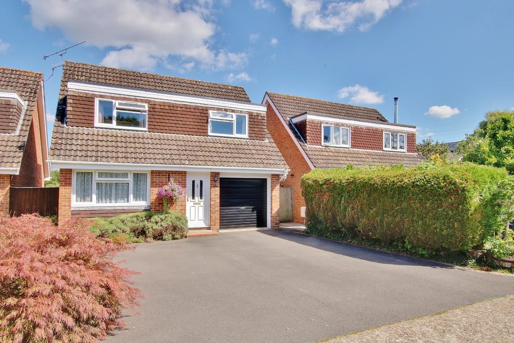 Calmore, Totton 3 bed detached house £425,000
