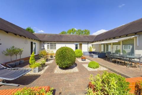 4 bedroom detached bungalow for sale, Hillcrest Gardens, Burton Joyce, Nottingham