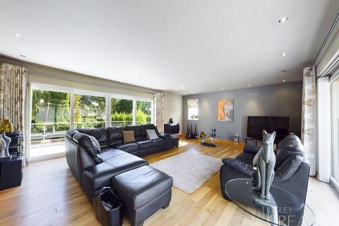 undefined, Hillcrest Gardens, Burton Joyce, Nottingham