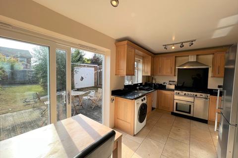 3 bedroom semi-detached house to rent - Chestnut Drive, Coxheath, Maidstone