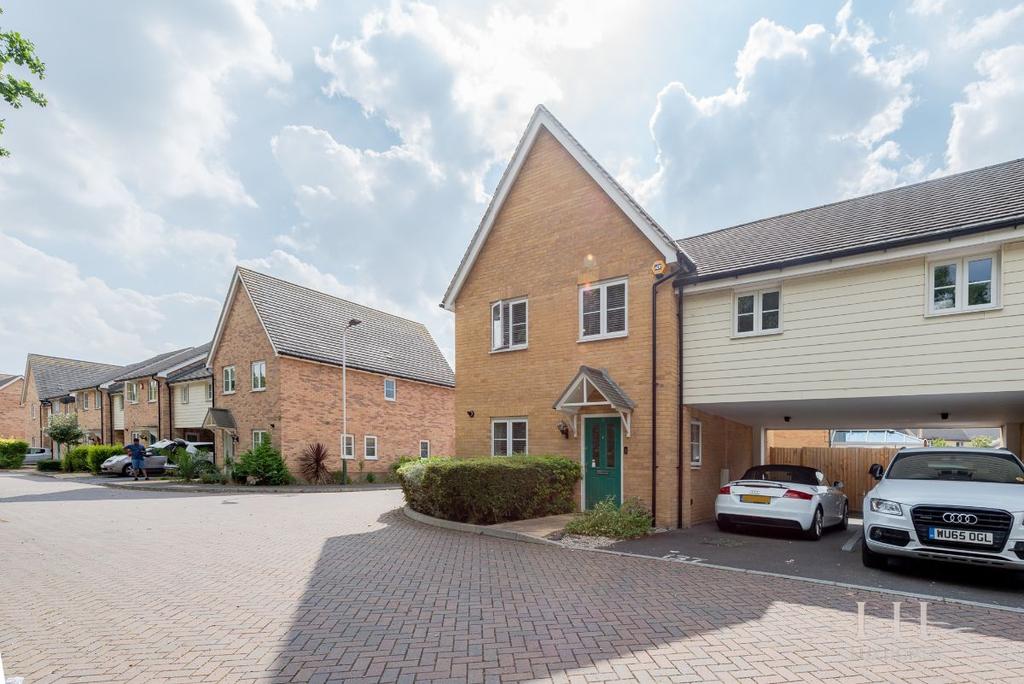 Smithsland Road, Romford 3 bed semidetached house £450,000