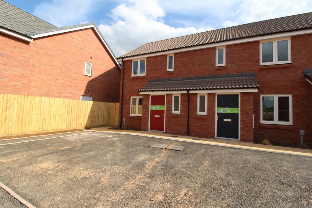 Apple Way, Cranbrook 3 bed terraced house £1,200 pcm (£277 pw)