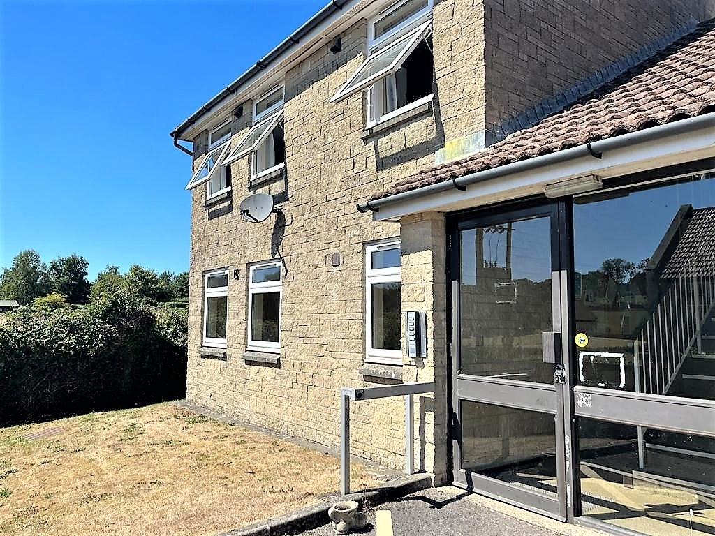 Park Hayes, Leigh upon Mendip, Radstock, BA3 1 bed apartment £95,000