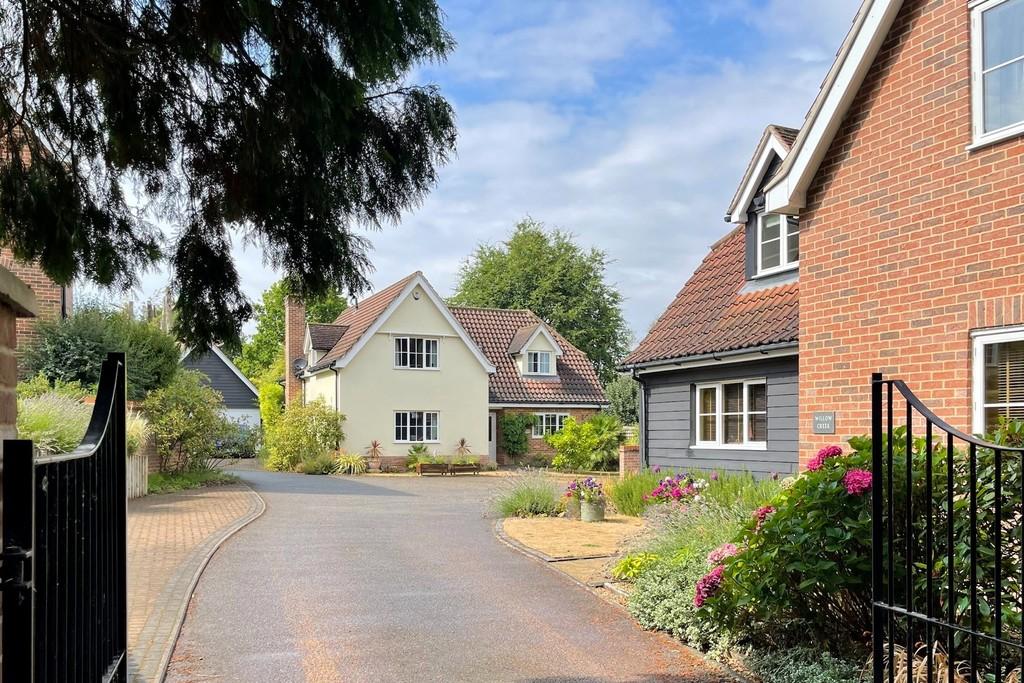 Martlesham Fenn Wright Signature 3 bed detached house £750,000