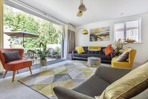 6 Alan Phillips Way, Sudbury, CO10 1AP