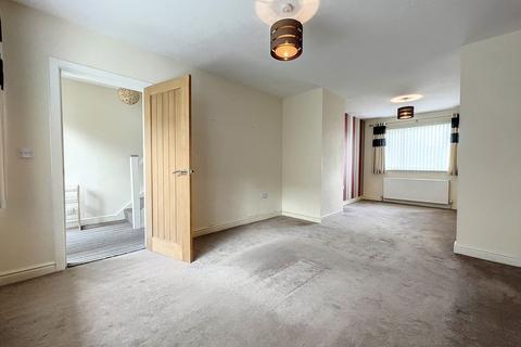 3 bedroom semi-detached house to rent, Wyre Crescent, Darwen