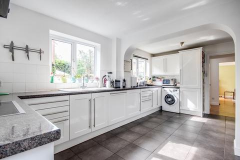 18 Bridges Close, Wokingham, RG41 3XL
