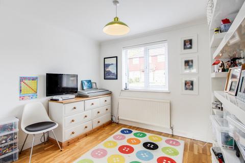 18 Bridges Close, Wokingham, RG41 3XL