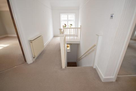 2 bedroom flat to rent, Talbot Road, Winton, Bournemouth