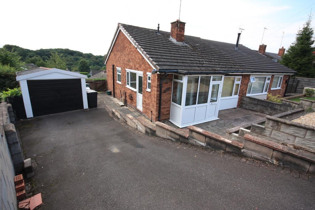 Windmill Avenue, Kidsgrove... 2 bed semidetached bungalow £145,000