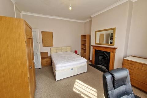 6 bedroom house share to rent - Dale Road, Plymouth