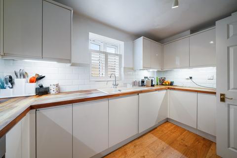 4 Goddard Place, London, N19 5GS