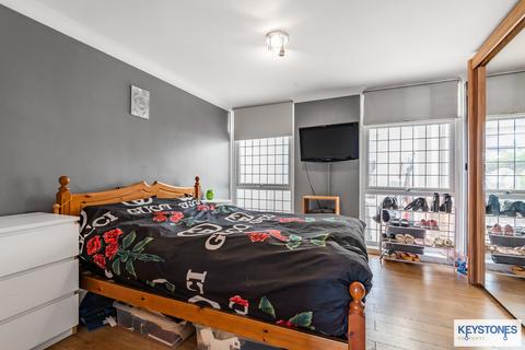 1 Harebell Way, Romford, RM3 8AS