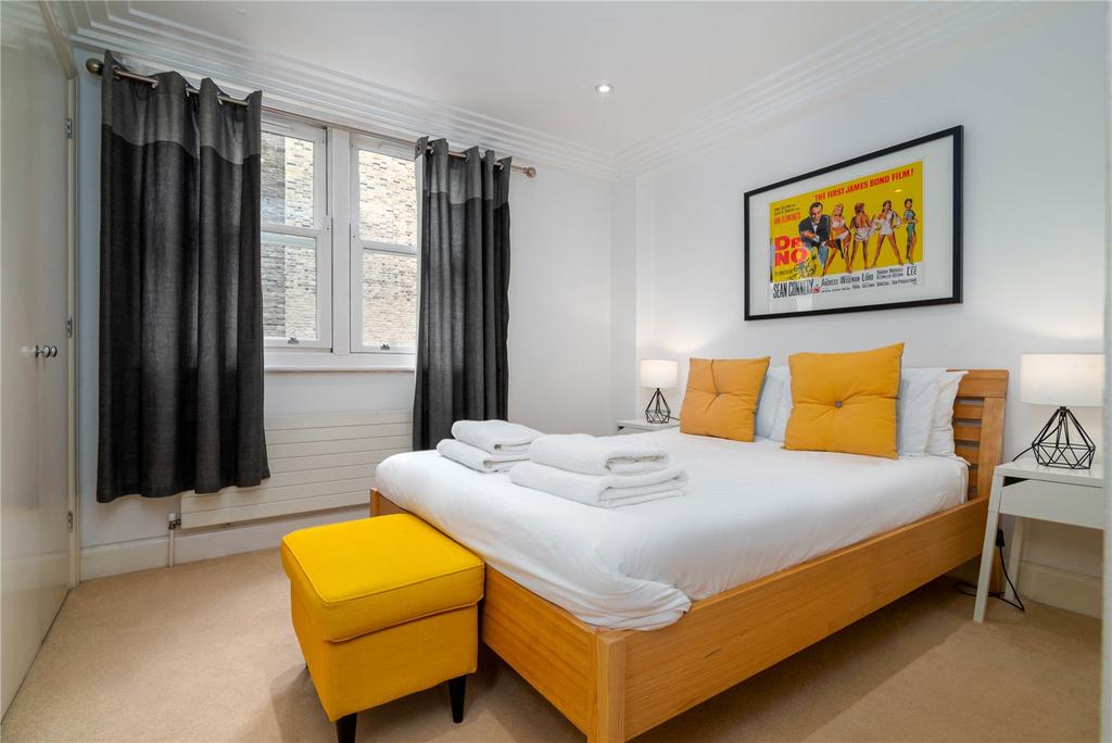Turner House, 6 Exchange Court, London 2 bed flat £4,117 pcm (£950 pw)