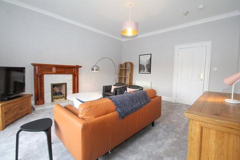 2 bedroom flat to rent, Royal Crescent, Glasgow, G3