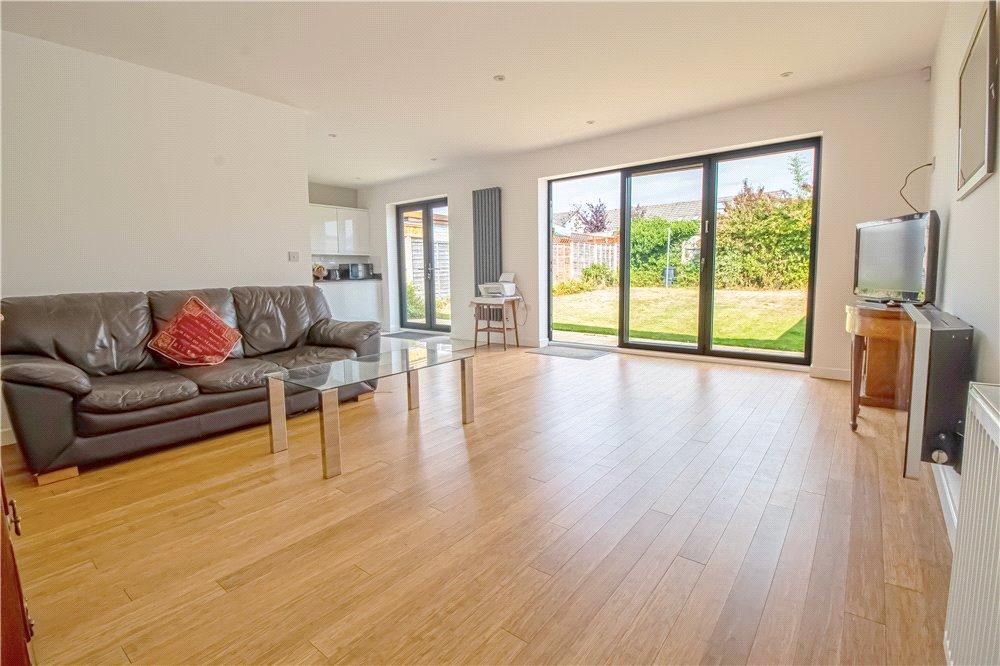 Ferndown, Dorset, BH22 3 bed detached bungalow £520,000