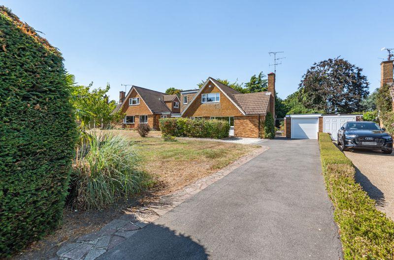 Meadow Hill, West Purley 4 bed detached house for sale £850,000