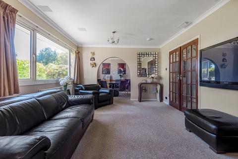 14 Meadow Hill, Purley, CR8 3HL