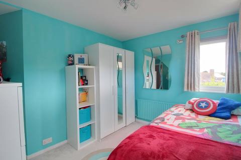 14 Meadow Hill, Purley, CR8 3HL