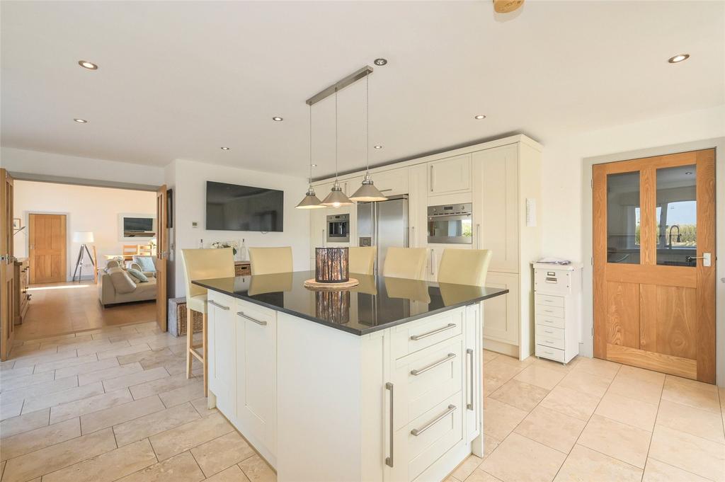 Kitchen/Breakfast Rm
