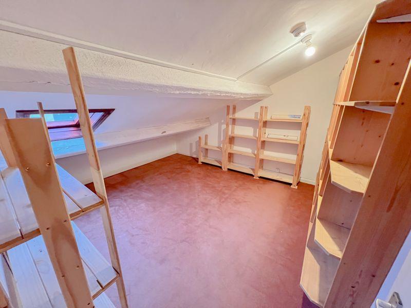 Third Floor Rear...