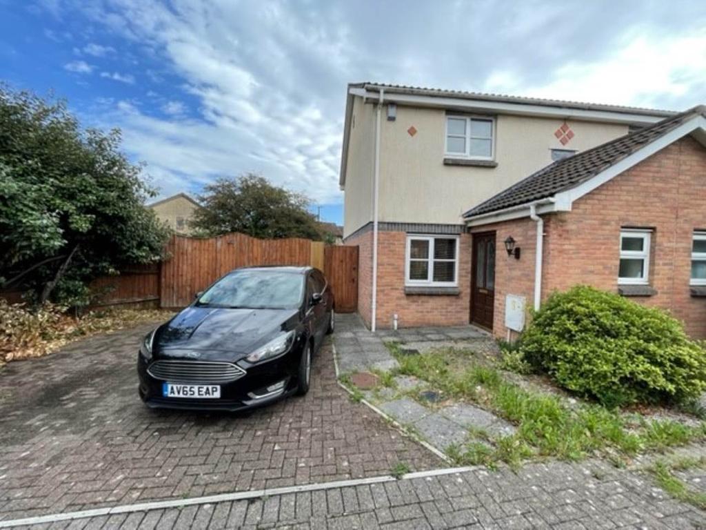 Locking Moor Rd, WestonsuperMare... 2 bed house £925 pcm (£213 pw)