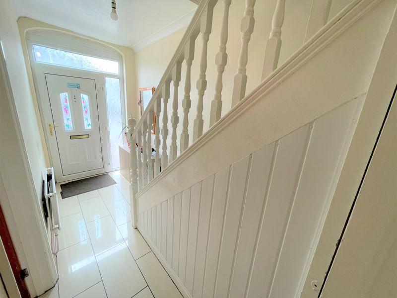 Uxbridge Road, Slough 3 bed detached house £1,600 pcm (£369 pw)