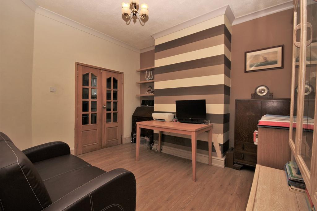 Picton Avenue, Runcorn, WA7 2 bed semidetached house for sale £149,995