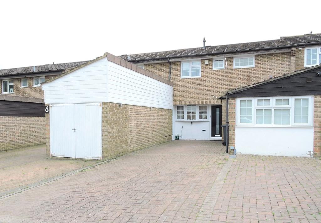 Cavell Road, Cheshunt, Waltham Cross, EN7 3 bed terraced house for sale