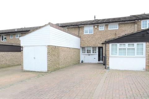 8 Cavell Road, Cheshunt, Waltham Cross, EN7 6JJ