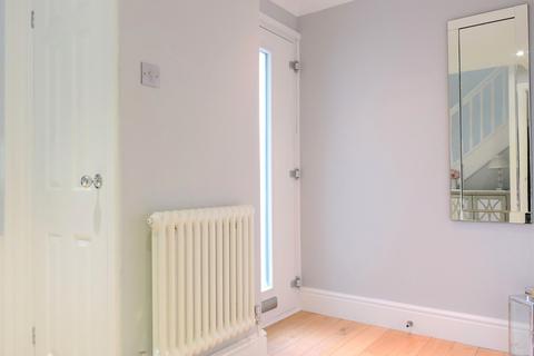 8 Cavell Road, Cheshunt, Waltham Cross, EN7 6JJ