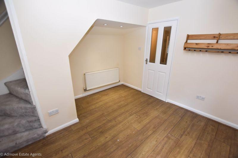 Rushgreen Road, Lymm, WA13 2 bed terraced house £875 pcm (£202 pw)