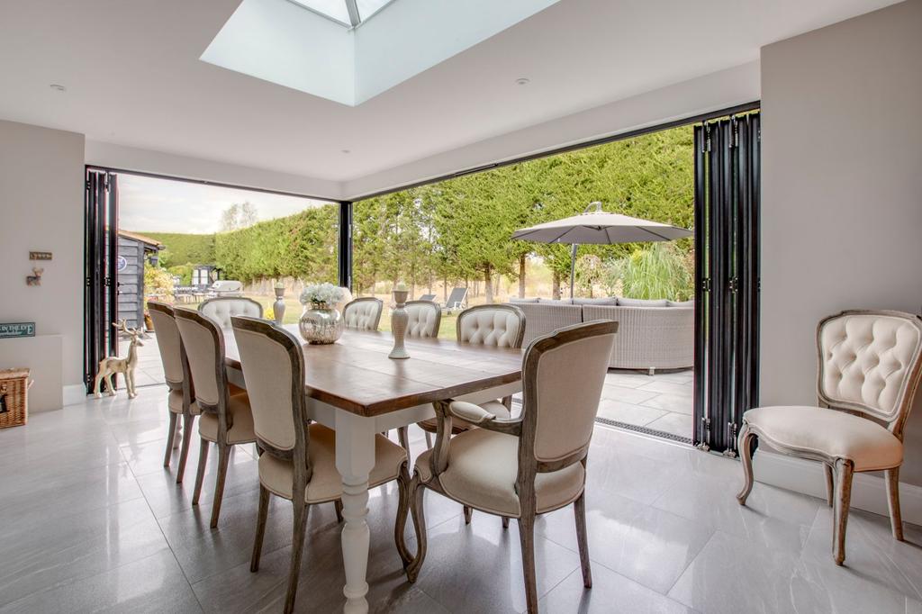 Hedgerley Lane, Gerrards Cross, Buckinghamshire 5 bed barn conversion