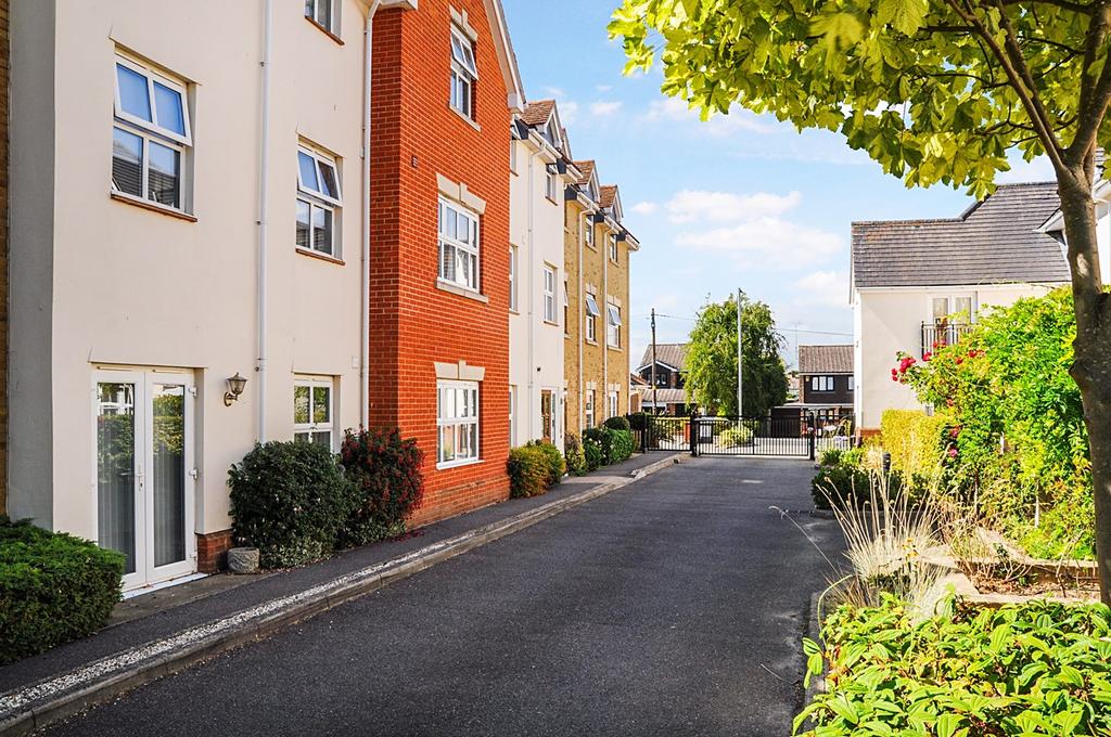 Stock Road, Billericay, CM12 2 bed retirement property £350,000