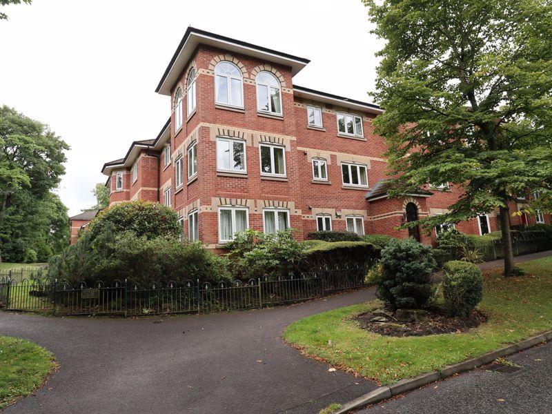 Rochester House, Pavilion Way, Macclesfield 2 bed apartment £165,000