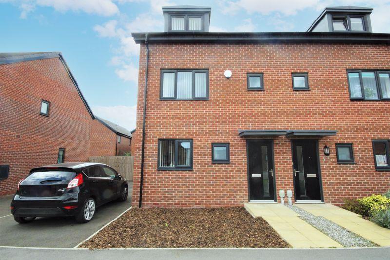Westbrick Avenue, Hawthorne Avenue, HU3 3 bed semidetached house for