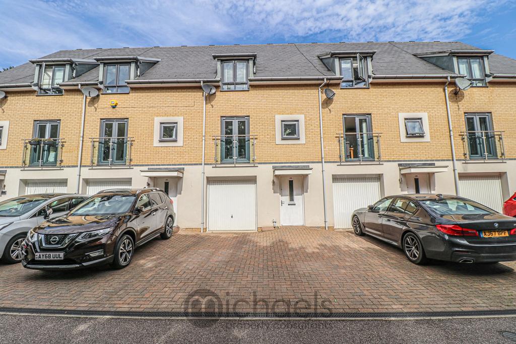 Axial Drive, Colchester, CO4 3 bed townhouse £365,000