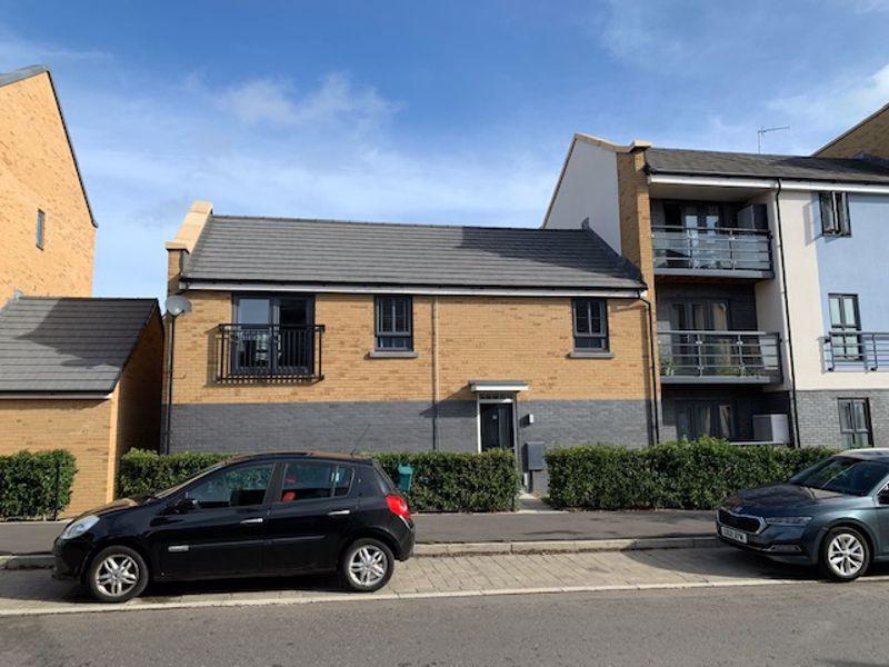Mansell Road, Charlton Hayes 2 bed coach house £1,250 pcm (£288 pw)