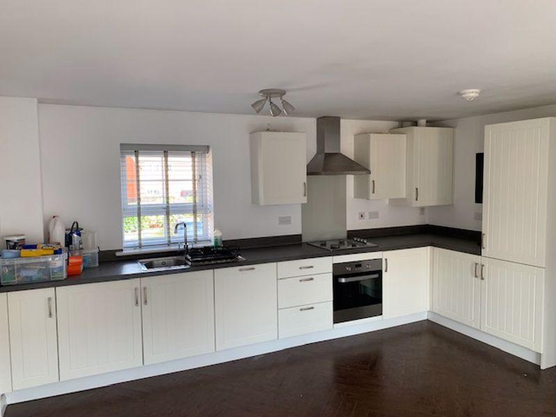 Mansell Road, Charlton Hayes 2 bed coach house £1,250 pcm (£288 pw)