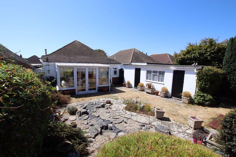 MUDEFORD CHRISTCHURCH 3 bed detached bungalow for sale £580,000