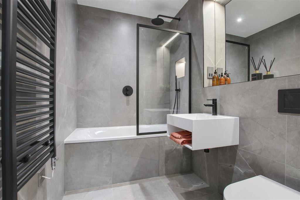 Apartment 12, Squire House, High Street, Billericay 1 bed apartment for