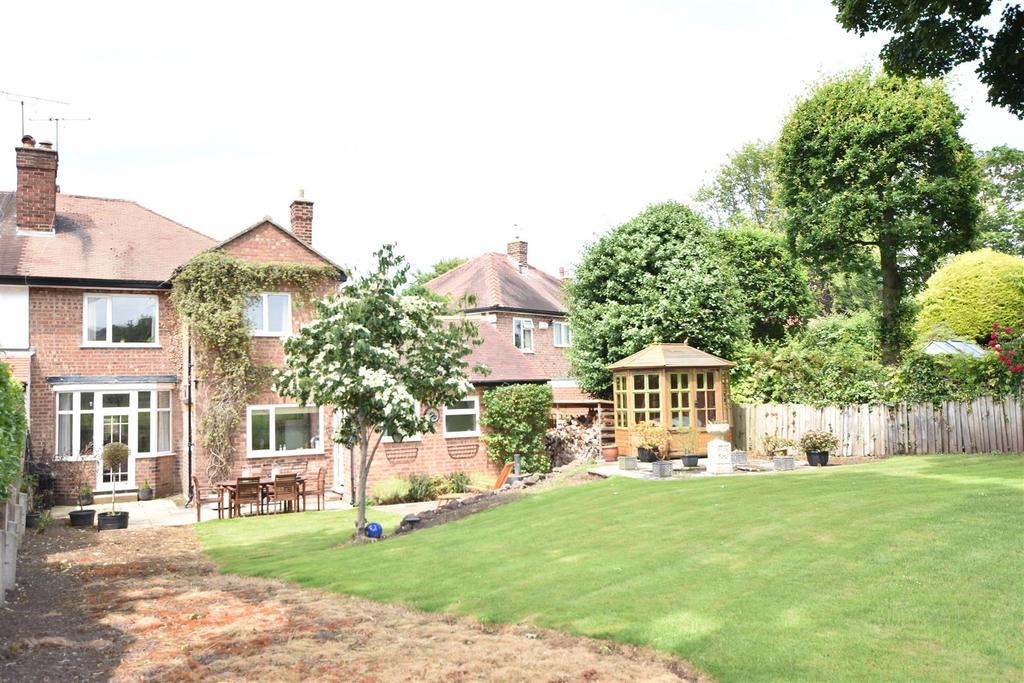Abbots Park, Chester 4 bed semidetached house £599,500